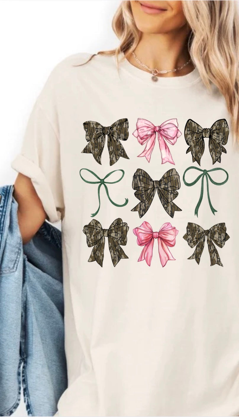Camo Bow Pattern T‑Shirt